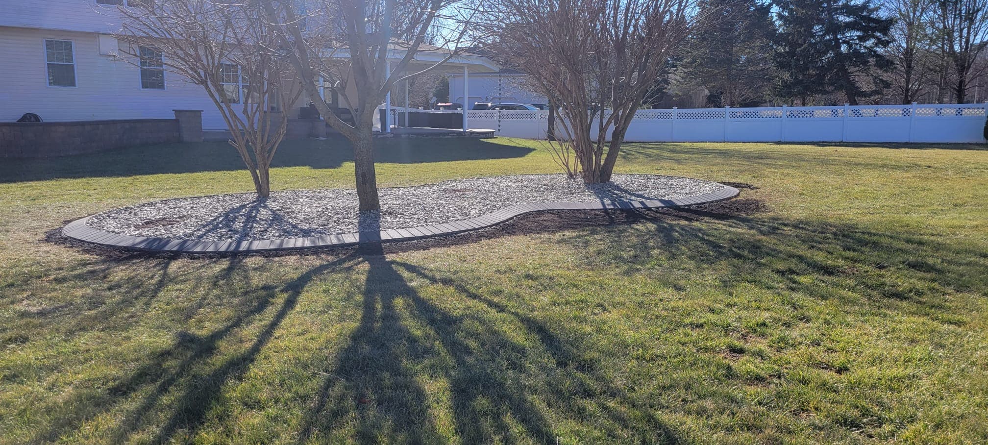 Landscaping & Mulch work image 23